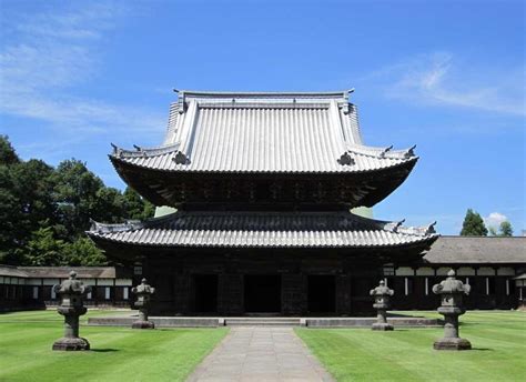 瑞龍寺、歴史と自然が織りなす壮大な景色！