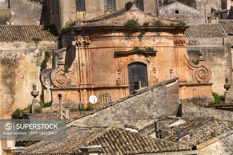  サンタ・マリア・デル・スガン・サンチャリー - 壮大な教会建築と歴史が息づく世界遺産！